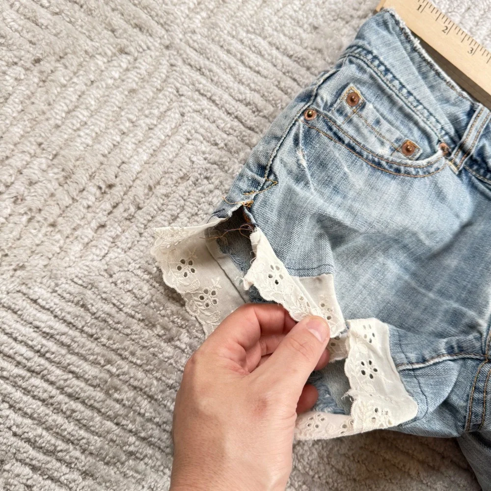 American Eagle Denim Shorts Womens 2 Long Boho Lace Distressed Festival VTG Y2K